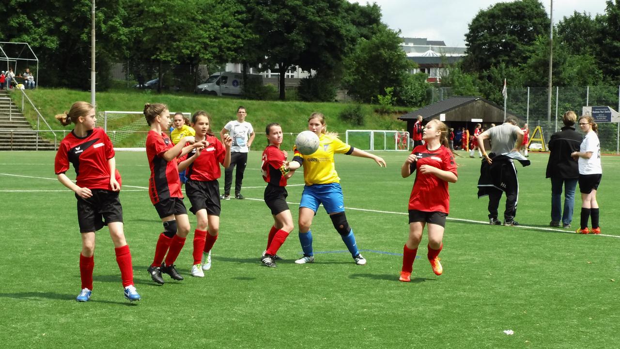 1. Girls Cup 2013