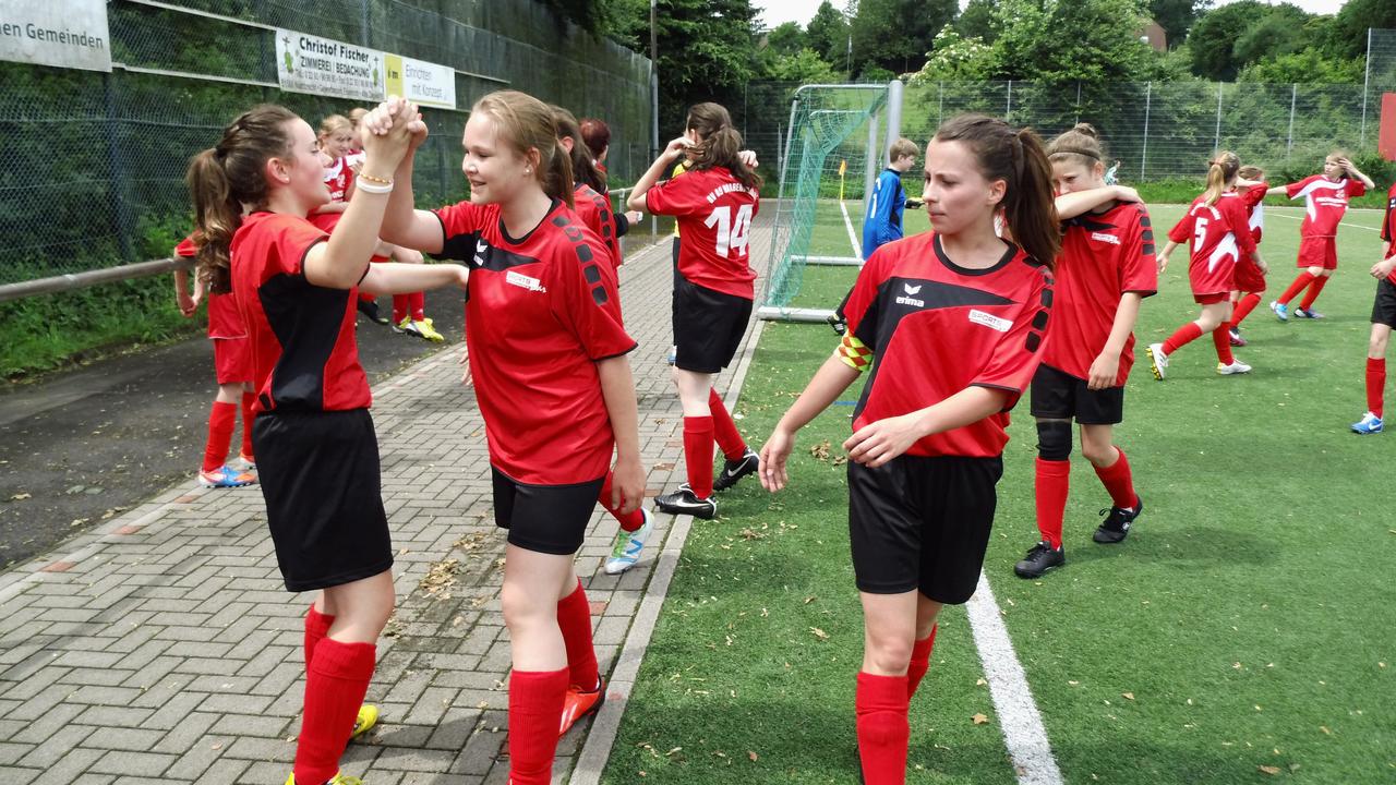 1. Girls Cup 2013