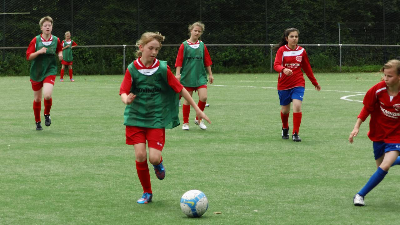 1. Girls Cup 2013
