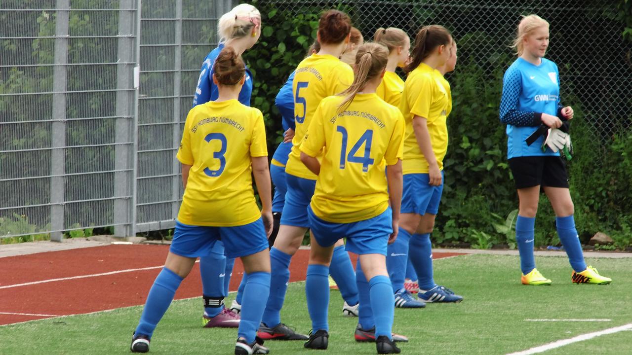 1. Girls Cup 2013