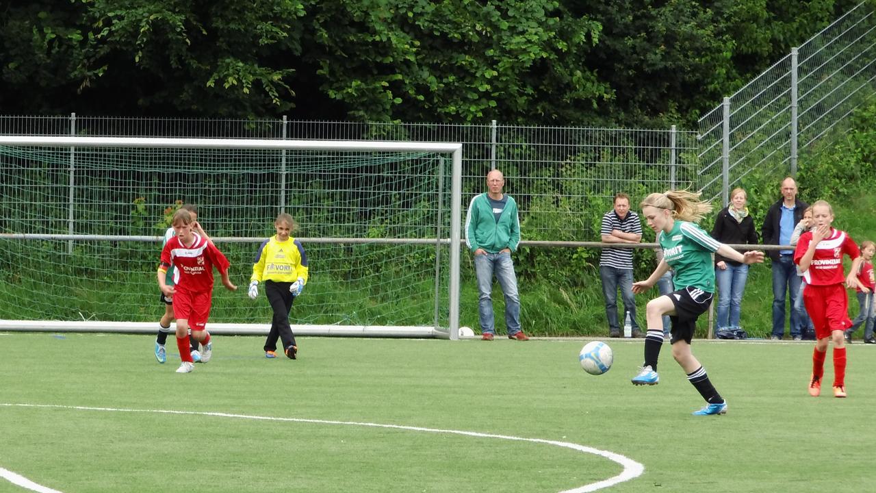 1. Girls Cup 2013